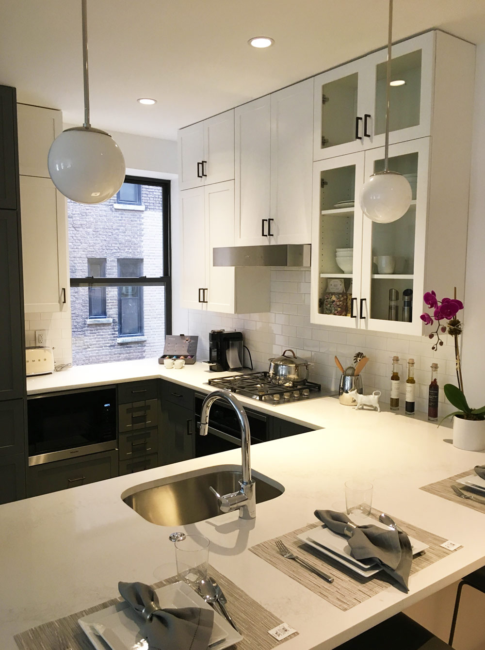 Manhattan Apartment White Kitchen